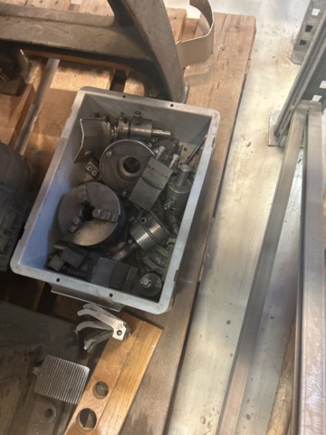 1470180-6 Revolver svarv