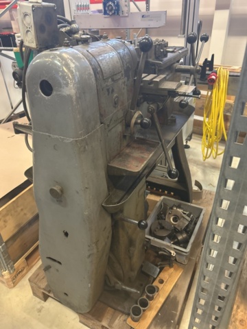 1470180-7 Revolver svarv