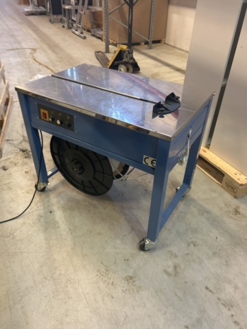 1470181-2 Halvautomatisk bandningsmaskin