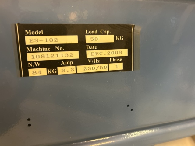 1470181-5 Halvautomatisk bandningsmaskin