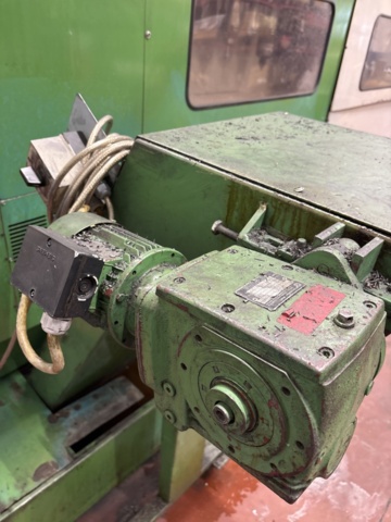 1444845-13 Machining center with chip conveyor and magnetic table – Mazak AJV-35/60