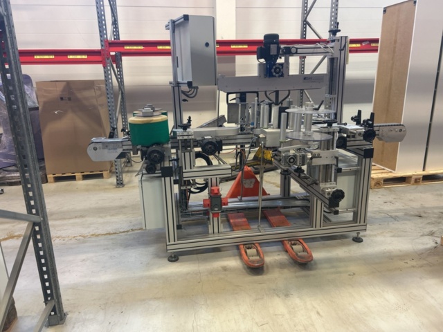 1470184-3 Etikettmaskin