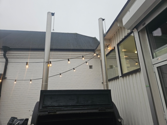 1449310-4 Motordriven rökvagn med 8 hyllor/nivåer - BM Grills & Smokers