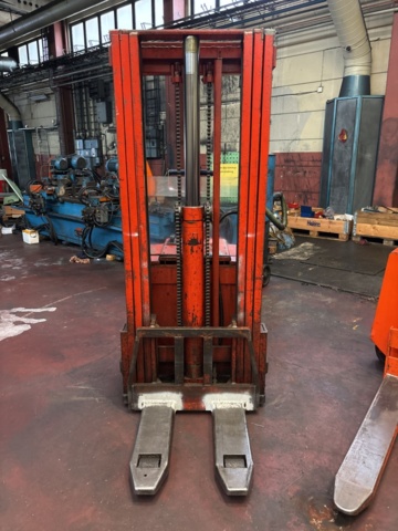 1444860-1 High lift stacker – Max lift height 4150 mm – 600 kg capacity