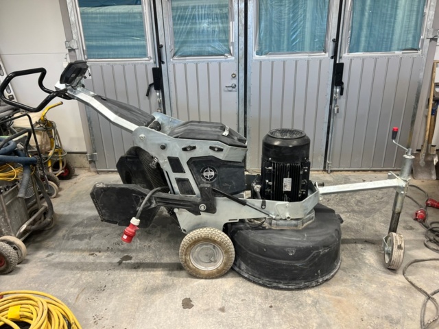 1426947-2 Golvslipmaskin HTC RX 8