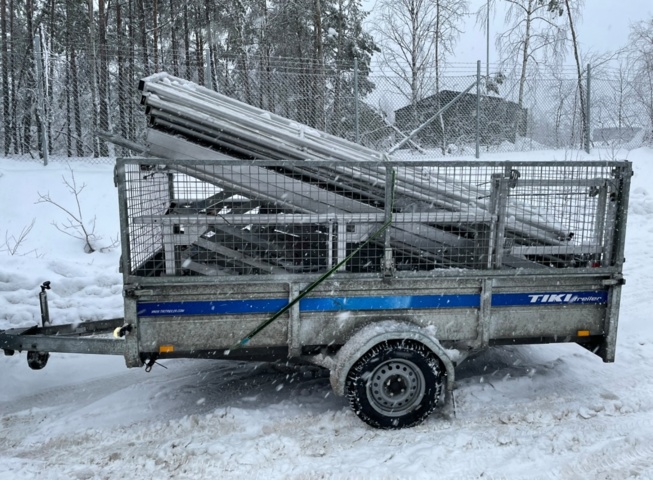 1421706-1 Ställning tak med tillhörande släp