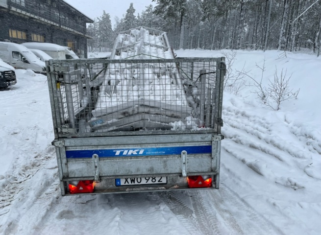 1421706-2 Ställning tak med tillhörande släp