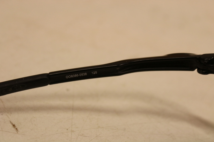 1416748-12 Wristwatch, power bank, sunglasses, etc.