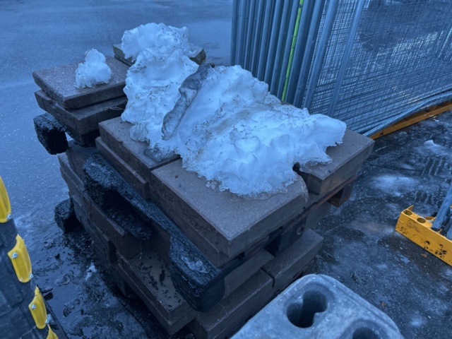 1454793-3 Parti med marksten och kantsten i olika modeller