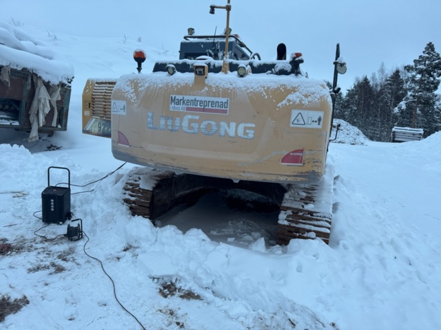 1472757-7 Grävmaskin Liugong 922 E -2013