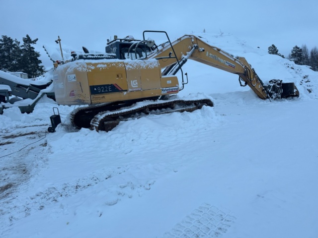 1472757-9 Grävmaskin Liugong 922 E -2013