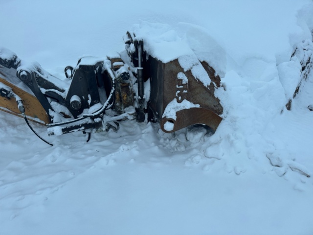 1472757-18 Grävmaskin Liugong 922 E -2013