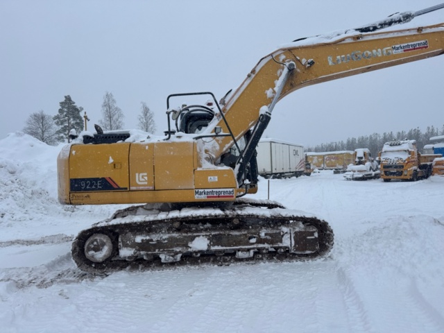 1472757-11 Grävmaskin Liugong 922 E -2013