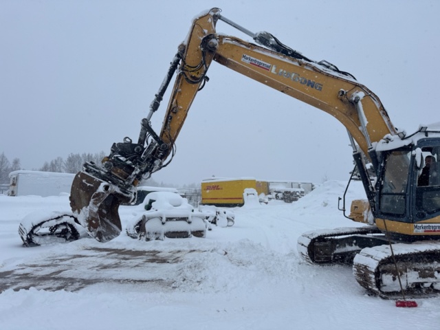 1472757-14 Grävmaskin Liugong 922 E -2013