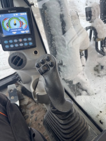 1472757-26 Grävmaskin Liugong 922 E -2013