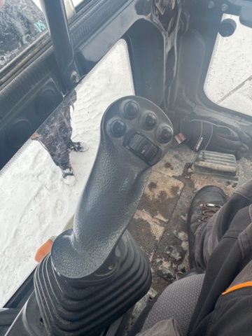 1472757-43 Grävmaskin Liugong 922 E -2013