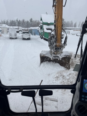 1472757-40 Grävmaskin Liugong 922 E -2013