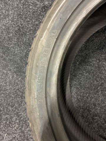 1472765-3 Däck Sunny 225/45ZR18 95W XL