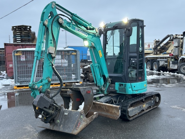 1454794-1 Bandgrävare med rototilt och 3 st va-skopor - Kobelco SK25SR-6E -2023