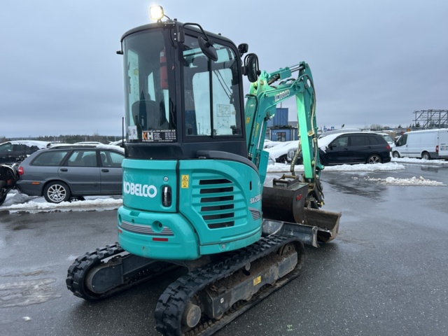 1454794-5 Bandgrävare med rototilt och 3 st va-skopor - Kobelco SK25SR-6E -2023