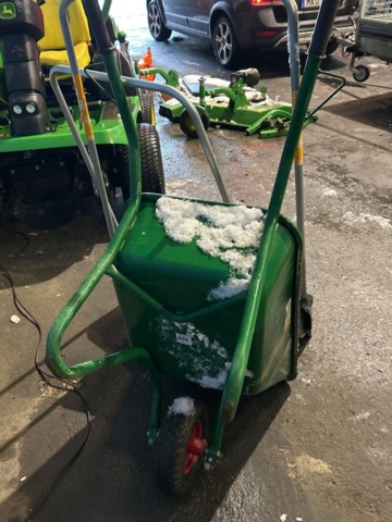 1454796-5 Skottkärra och 2 st snöskyfflar