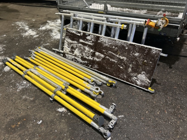 1454797-2 Hantverkarställning ca 3 m hög - Wibe