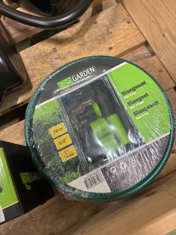 1472780-8 Sortiment med trädgårdsutrustninig