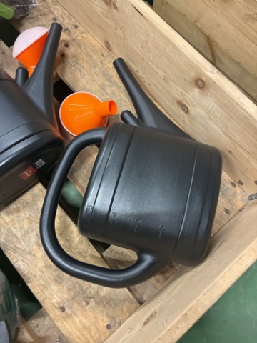 1472780-9 Sortiment med trädgårdsutrustninig