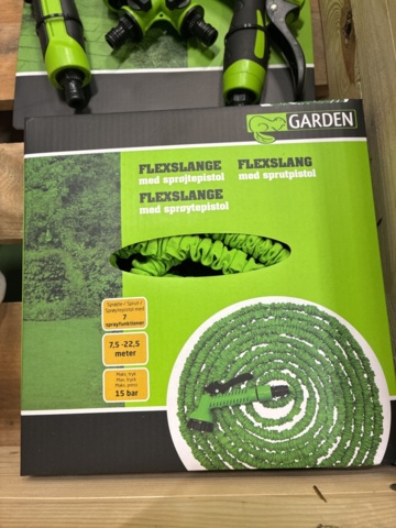 1472781-2 Sortiment med trädgårdsutrustninig