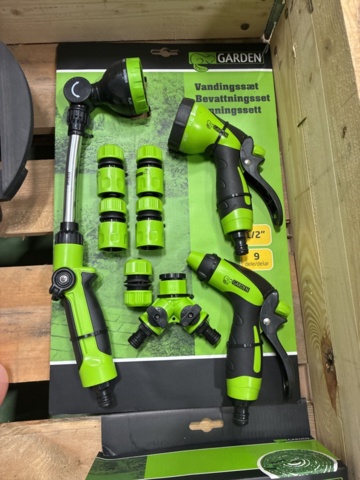 1472781-3 Sortiment med trädgårdsutrustninig