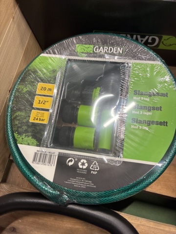 1472781-9 Sortiment med trädgårdsutrustninig