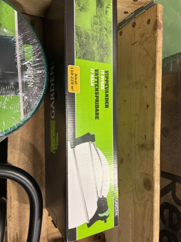 1472781-8 Sortiment med trädgårdsutrustninig