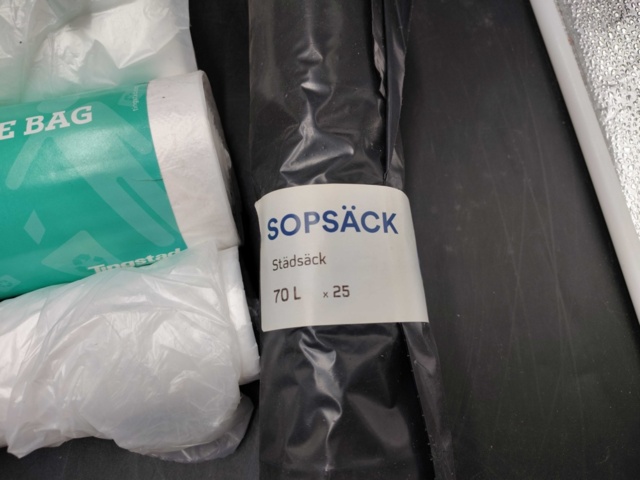 1472389-4 Avfallspåsar och dispensrar, 11 st – Katrin, Tingstad, 30 L, 70 L, väggmontering