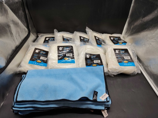 1472396-1 Biltvättstillbehör, 19 st - mikrofiberhanddukar, lammullstvättvantar, Farecla, Clean T3