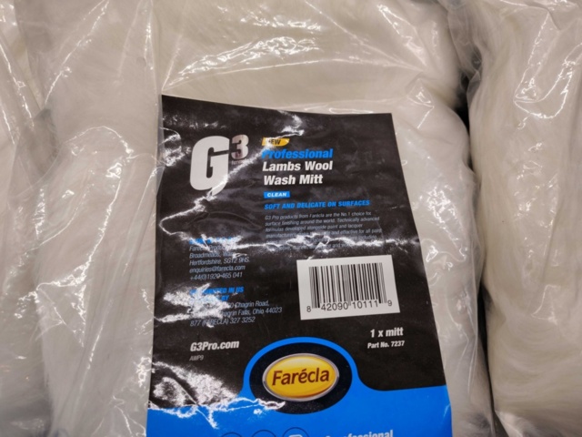 1472396-2 Biltvättstillbehör, 19 st - mikrofiberhanddukar, lammullstvättvantar, Farecla, Clean T3