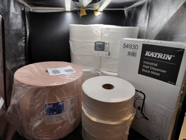 1472397-1 Pappersdispenser, toalettpapper och torkpapper, 17 st - Katrin