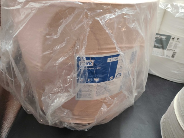 1472397-3 Pappersdispenser, toalettpapper och torkpapper, 17 st - Katrin