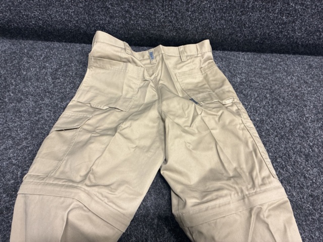 1472848-6 Ca 15 st Midjebyxor Malmbergs - Zip Off, Strl C48