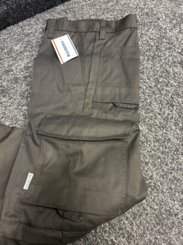 1472854-3 Ca 15 st Midjebyxor Malmbergs - Zip Off, Strl D108