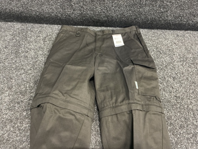 1472854-5 Ca 15 st Midjebyxor Malmbergs - Zip Off, Strl D108