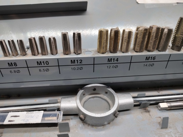 1472398-9 Tap and die set – Völkel, M3–M20, tool steel