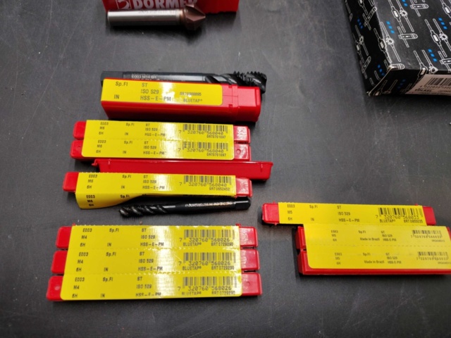 1472399-2 Gängtappar och gängverktyg, 21 st, Dormer, Völkel, HSS-E, blandade dimensioner