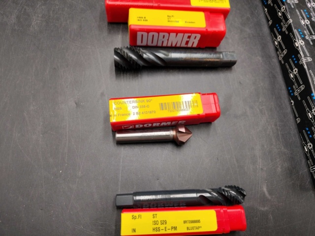 1472399-3 Gängtappar och gängverktyg, 21 st, Dormer, Völkel, HSS-E, blandade dimensioner