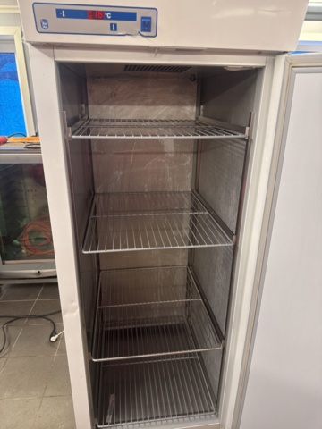 1321361-4 Frysskåp - Gram F 660 OPLHEC