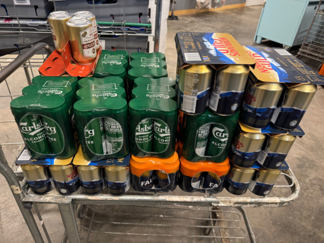 1405429-1 Lot of folk beer, mulled wine and cider – a total of approximately 1,225 pieces