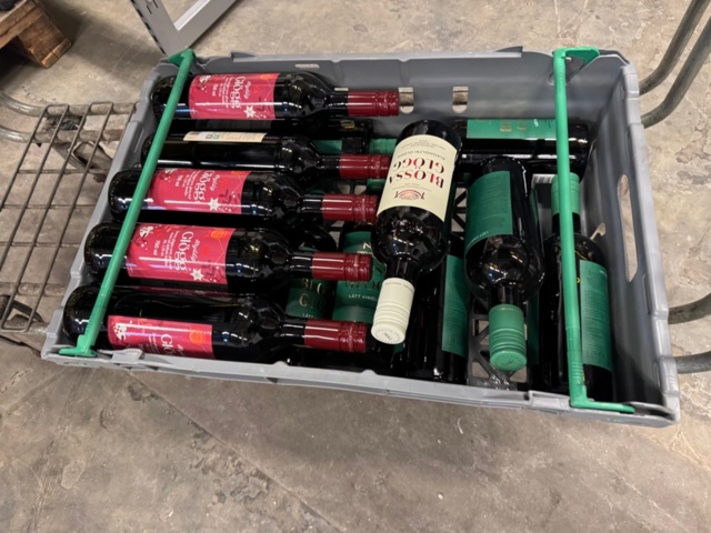 1405429-10 Lot of folk beer, mulled wine and cider – a total of approximately 1,225 pieces