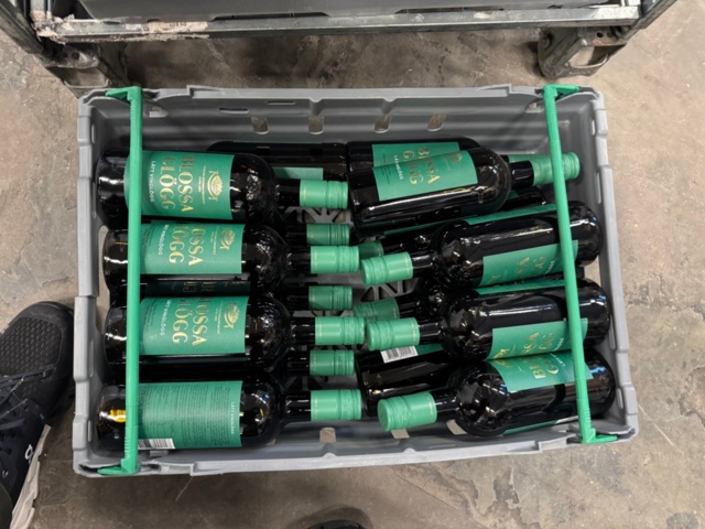 1405429-12 Lot of folk beer, mulled wine and cider – a total of approximately 1,225 pieces