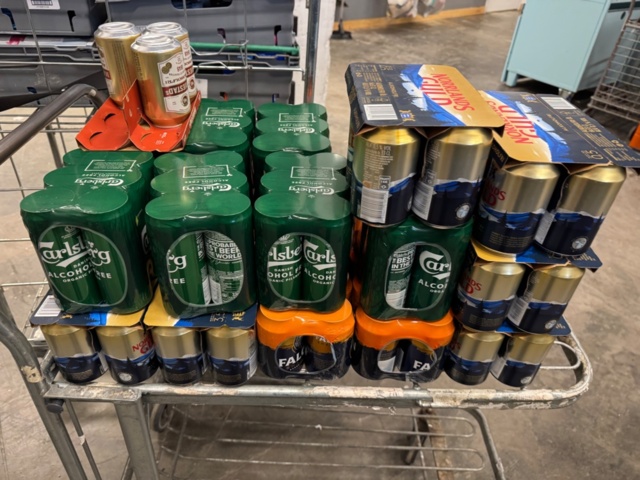 1405429-26 Lot of folk beer, mulled wine and cider – a total of approximately 1,225 pieces