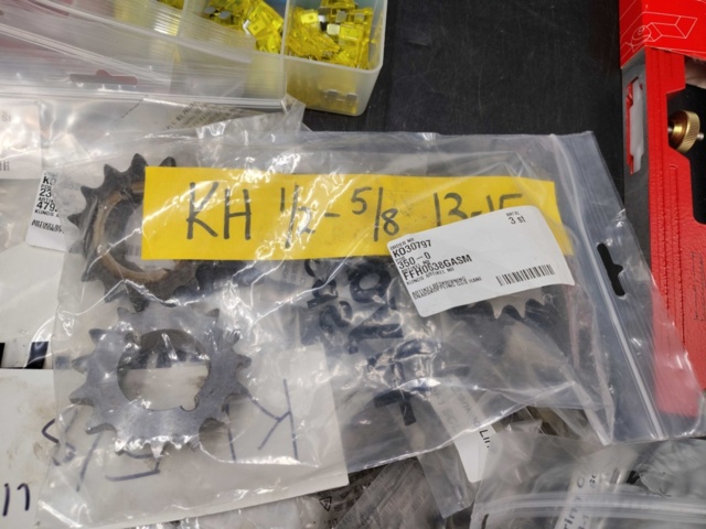 1472871-7 Miscellaneous electrical and automotive materials, lot - fuses, connectors, LED lights, hand tools