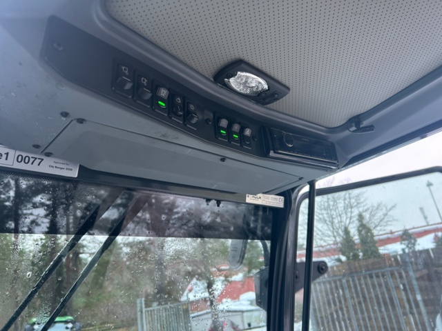 1411409-27 Redskapsbärare med tillbehör – Egholm City Ranger 2260 -2022, endast 360 h